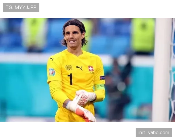 特写：诺伊尔复出后完成第250场零封，赛后与索默拥抱致意